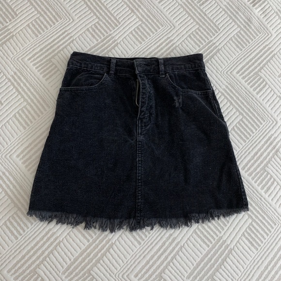 Brandy Melville Juliette corduroy skirt - Picture 1 of 2